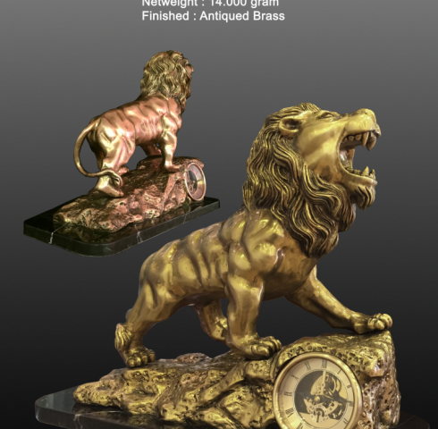 The lion clock - 600-019